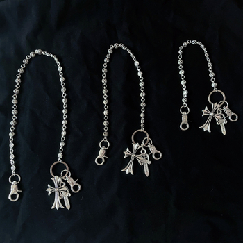 Vyrų metalinė juosmens grandinėlė su pakabukais: kardas, kryžius ir apvalūs karoliukai – ilgis iki 60 cm, plotis 3 mm, užsegimas lobster