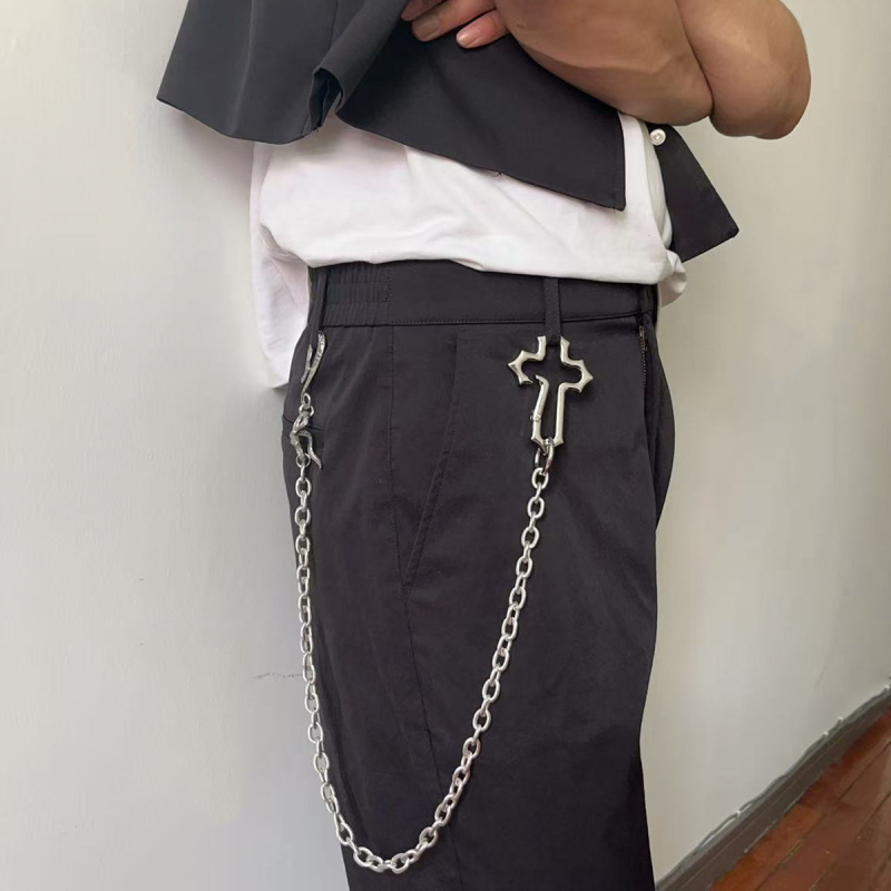 Vyrų metalinė juosmens grandinėlė su pakabukais: kardas, kryžius ir apvalūs karoliukai – ilgis iki 60 cm, plotis 3 mm, užsegimas lobster