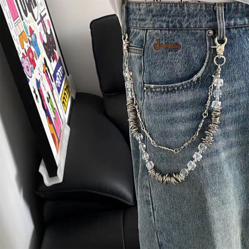 Vyrų metalinė juosmens grandinėlė su pakabukais: kardas, kryžius ir apvalūs karoliukai – ilgis iki 60 cm, plotis 3 mm, užsegimas lobster