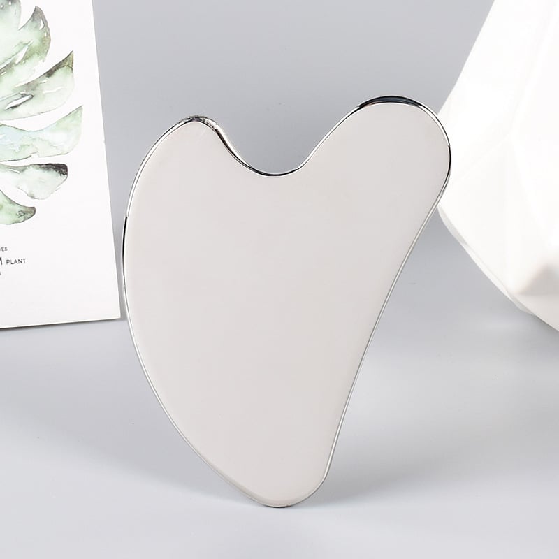 Gua Sha sejas instruments no dabīga kristāla – pulēta virsma, pielāgojama, ģeometriska forma