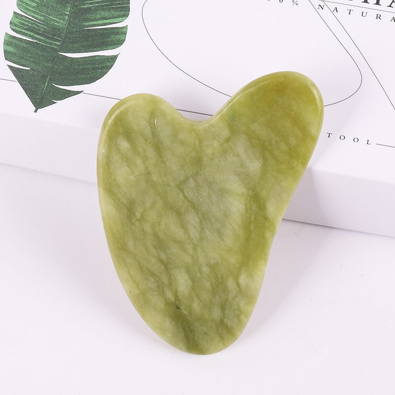 Gua Sha sejas instruments no dabīga kristāla – pulēta virsma, pielāgojama, ģeometriska forma