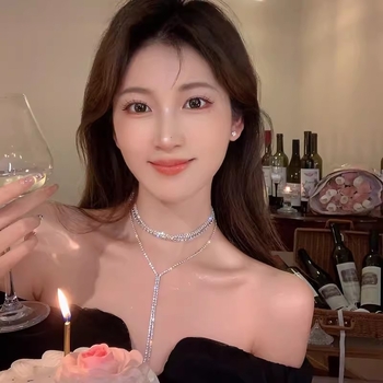 Colier din alloy, lucrat manual, cu lanț box multi-strat, stil lux ușor pentru femei, primăvara 2024