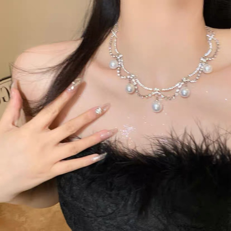 Colier din alloy, lucrat manual, cu lanț box multi-strat, stil lux ușor pentru femei, primăvara 2024