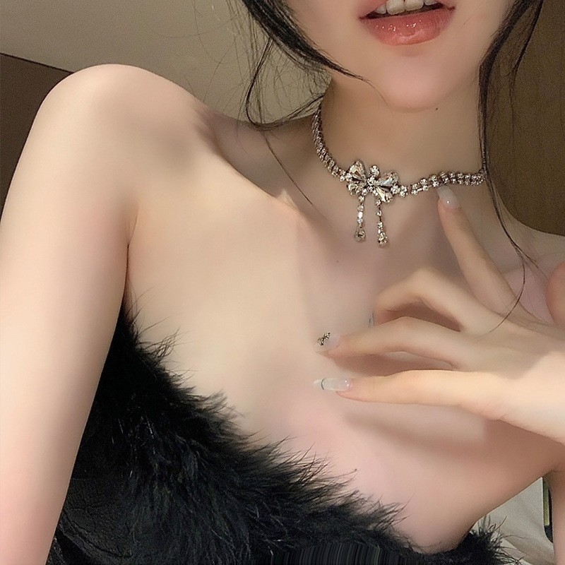 Colier din alloy, lucrat manual, cu lanț box multi-strat, stil lux ușor pentru femei, primăvara 2024