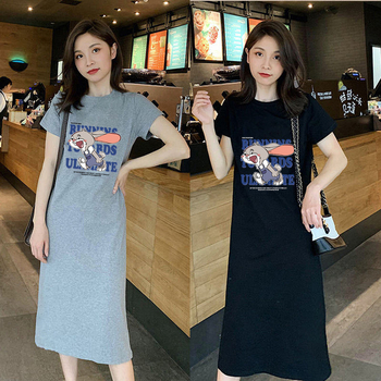 Ljetna noćna haljina od Milk Silk: okrugli izrez, rukavi 3/4, srednje težak materijal