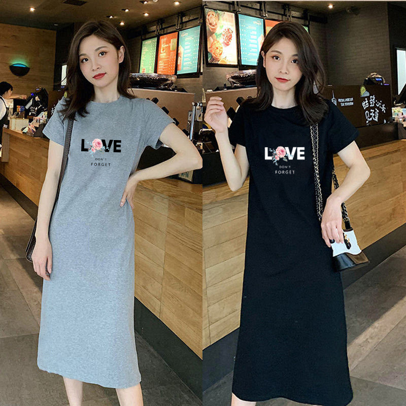 Ljetna noćna haljina od Milk Silk: okrugli izrez, rukavi 3/4, srednje težak materijal