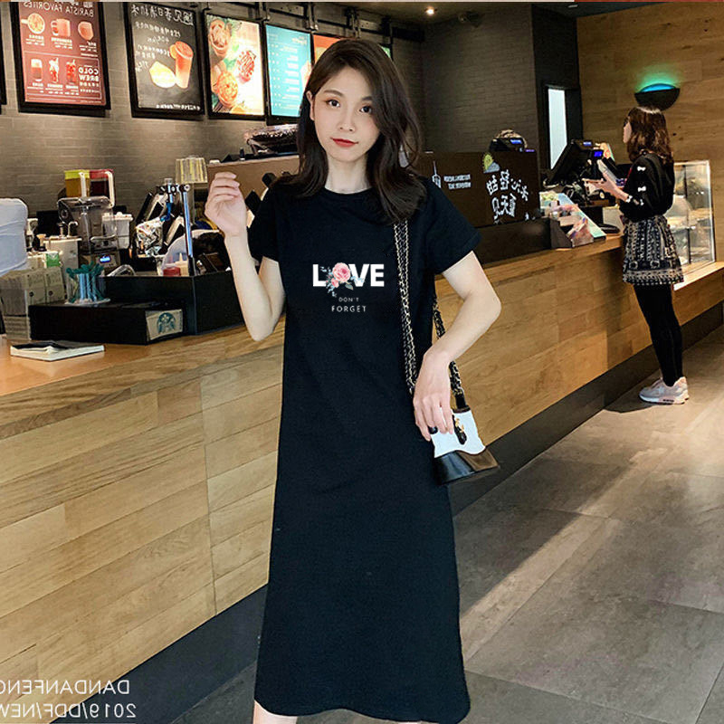 Ljetna noćna haljina od Milk Silk: okrugli izrez, rukavi 3/4, srednje težak materijal