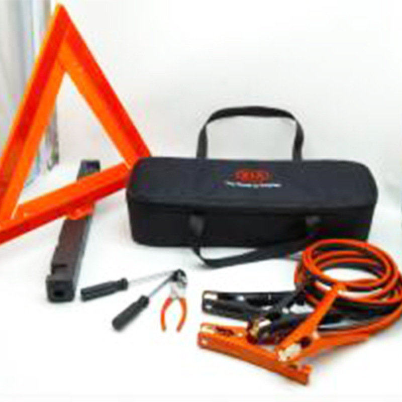 Baida Nešiojamas Automobilio Avarinės Rinkinys — šlapimo maišelis, įspėjimo žibintas, užvedimo laidai, avarinis trikampis, plastikinė dėžutė