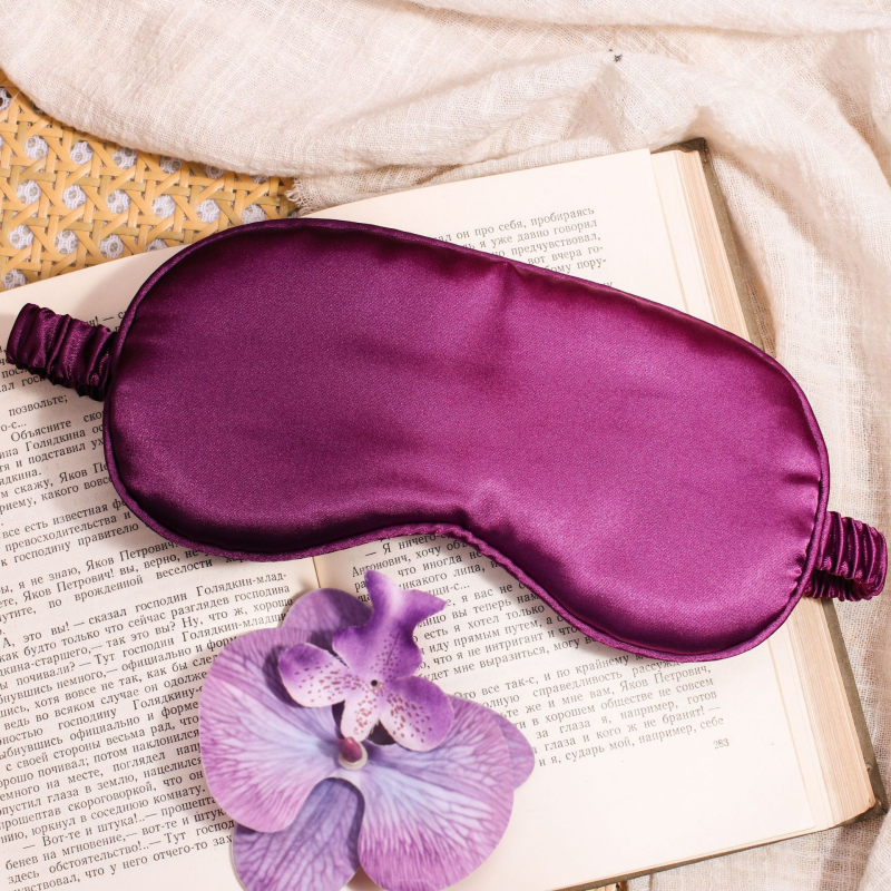 Dovanų rinkinys: akių kaukė iš dirbtinio šilko ir penkių dantų šukos, pakuotas į maišelį, CX prekės ženklas, vestuvėms dovaną