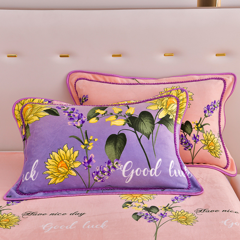 Set dviju jastučnica od mliječne veluru, twill tkanina, 30s tkanina, reaktivni ispis i bojanje, moderan minimalistički stil