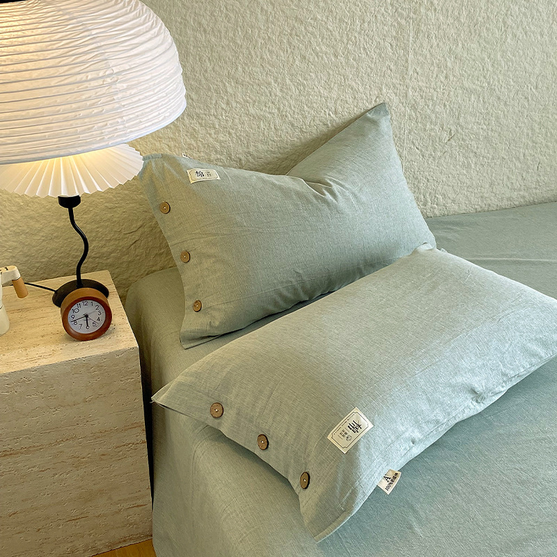 Jastučnica od 100% pamuka, 30 niti, tkanina yarn-dyed, reactive ispis i bojanje, moderni minimalistički stil