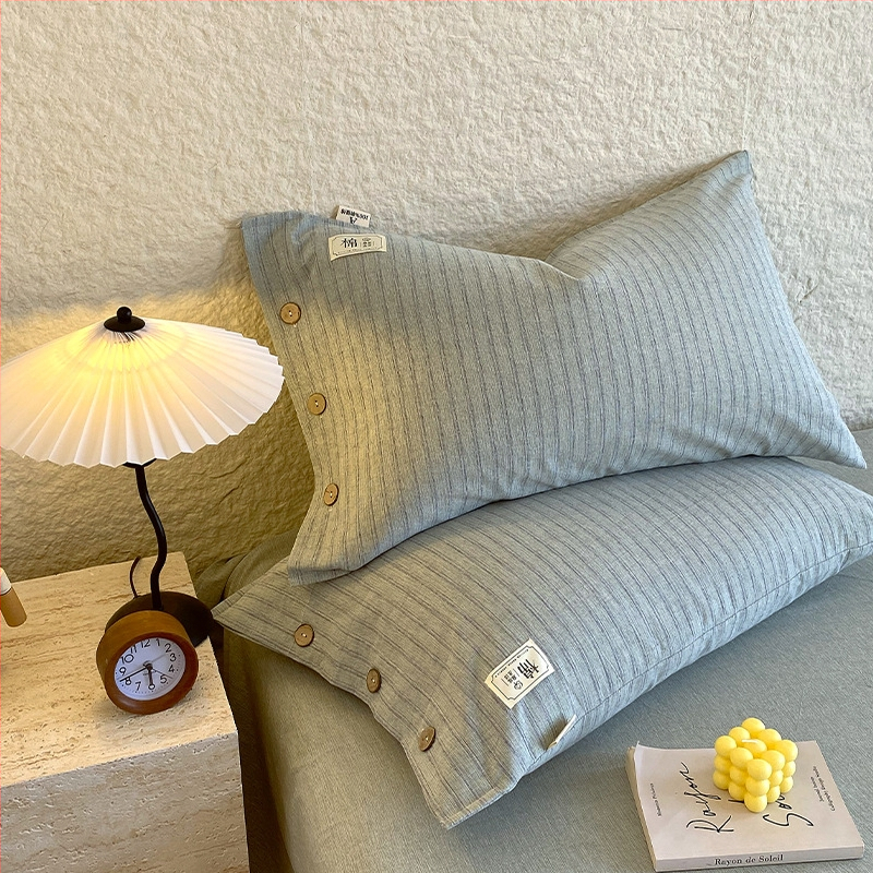 Jastučnica od 100% pamuka, 30 niti, tkanina yarn-dyed, reactive ispis i bojanje, moderni minimalistički stil