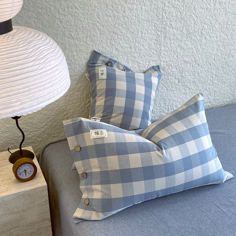 Jastučnica od 100% pamuka, 30 niti, tkanina yarn-dyed, reactive ispis i bojanje, moderni minimalistički stil