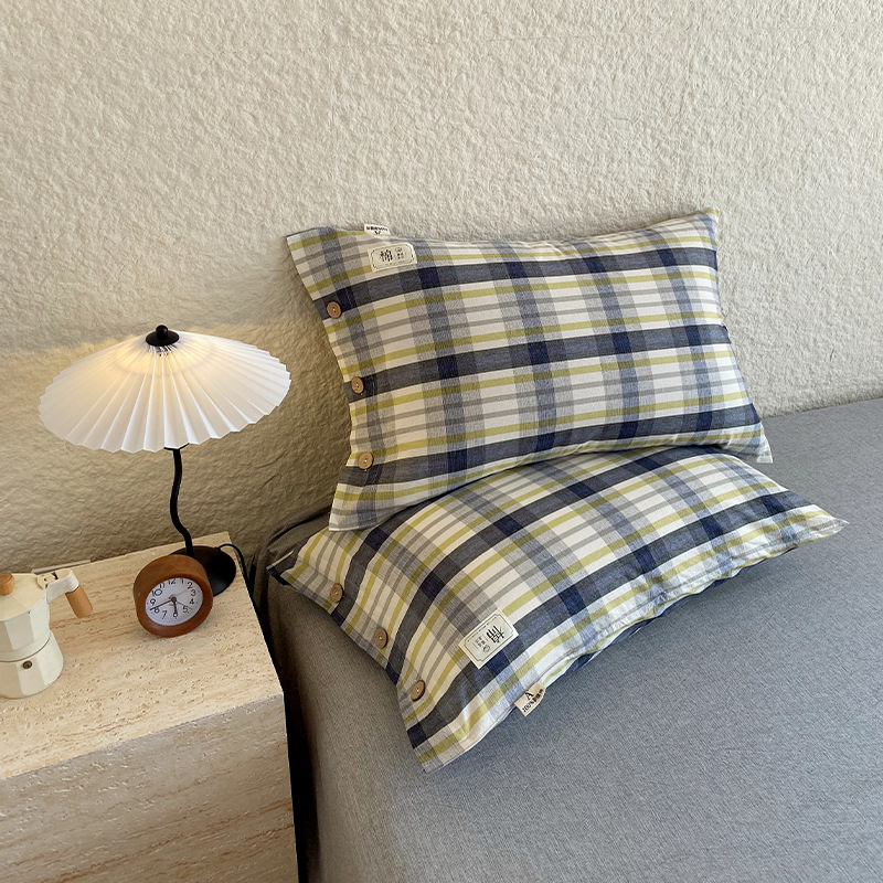 Jastučnica od 100% pamuka, 30 niti, tkanina yarn-dyed, reactive ispis i bojanje, moderni minimalistički stil