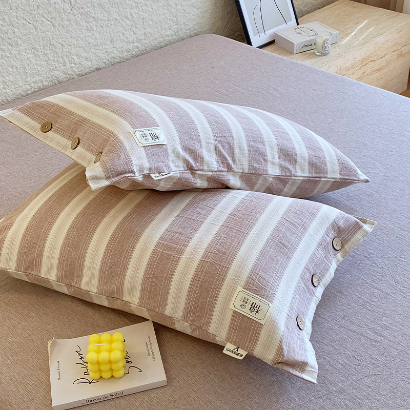 Jastučnica od 100% pamuka, 30 niti, tkanina yarn-dyed, reactive ispis i bojanje, moderni minimalistički stil