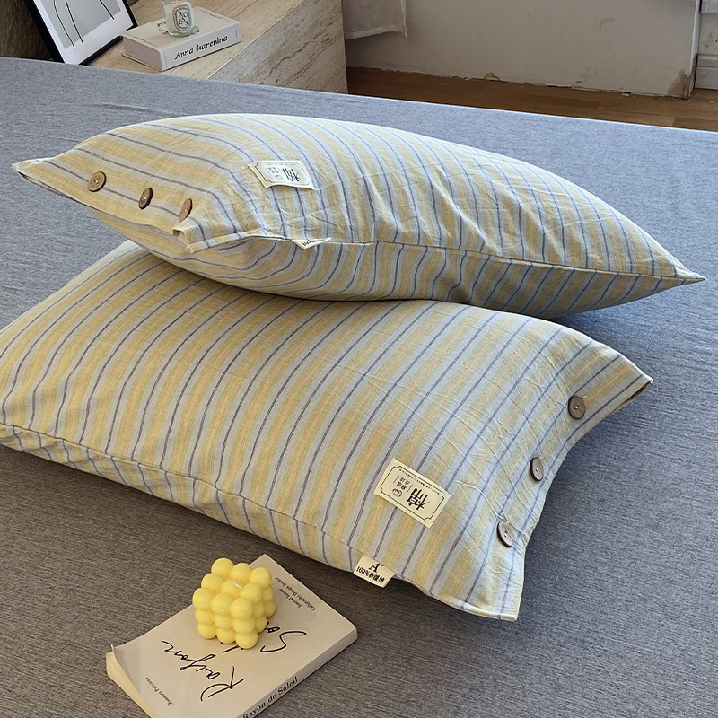 Jastučnica od 100% pamuka, 30 niti, tkanina yarn-dyed, reactive ispis i bojanje, moderni minimalistički stil