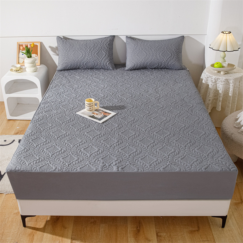 Vodootporan set plahte s elastičnim rubom, kemijska vlakna, šivanje quilt, reakcijsko ispisivanje i bojanje, uzorci: geometrijski i cvjetni, težina 1000–1500 g, moderni minimalistički stil