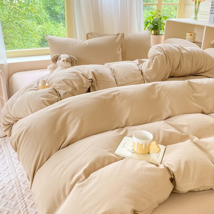 Mosott pamutból készült négyrészes ágyneműkészlet, brudshed felülettel és quilted kivitelben, reaktív színezéssel, modern minimalist stílus