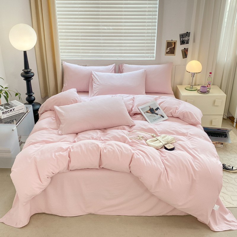 Mosott pamutból készült négyrészes ágyneműkészlet, brudshed felülettel és quilted kivitelben, reaktív színezéssel, modern minimalist stílus