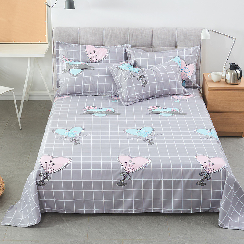 Studentų bendrabutyje – poliesterio-pamudinė patalynė, twill audinys, pusiau reaktyvus spaudinimas, šiuolaikinis minimalistinis stilius