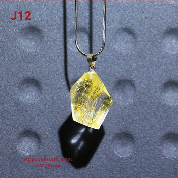 Kaklo karoliai – natūralus kristalas ir titano kristalas, kvadratinis pakabukas su išgraviruota mitine būtybe, originalus dizainas