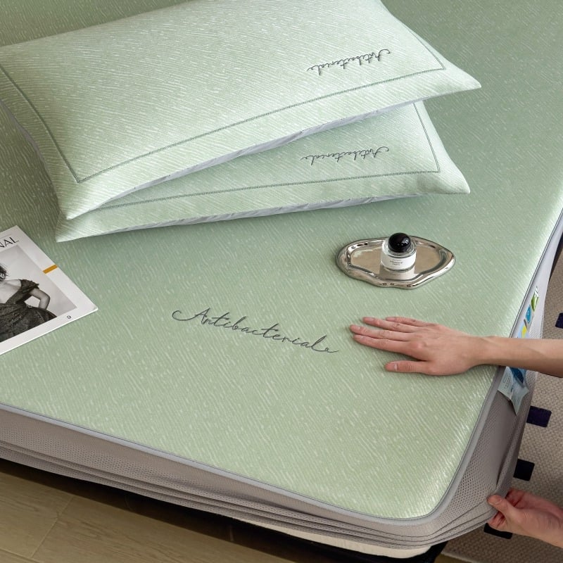 Lova kilimėlių komplektas iš ledinio šilko viskozės, siuvinėtas, sulankstomas, lengvas prabangos stilius, galima skalbti mašinoje