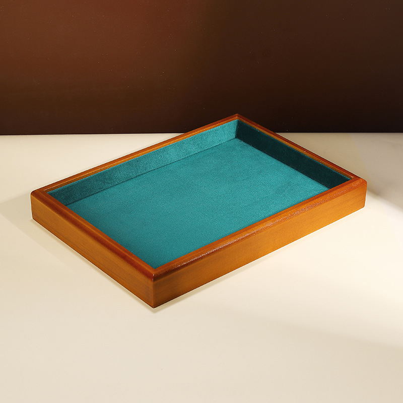 Kietmedžio juvelyrinių dirbinių dėžutė su senoviniu stiliumi ir jungimo technika