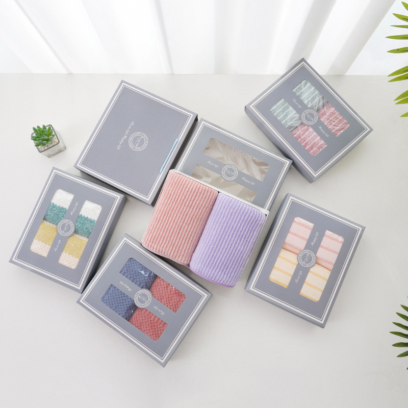 Комплект от две лицеви кърпи от корална флис, подаръчна кутия, бродирано лого, опция за персонализиране