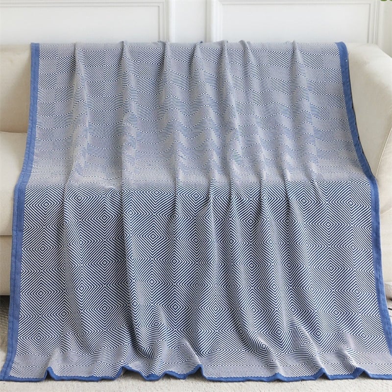 Polüesterjacquard pleed reisile — geomeetriline muster, modernne minimalistlik stiil, 500–799 g, sobib kõikidele aastaaegadele