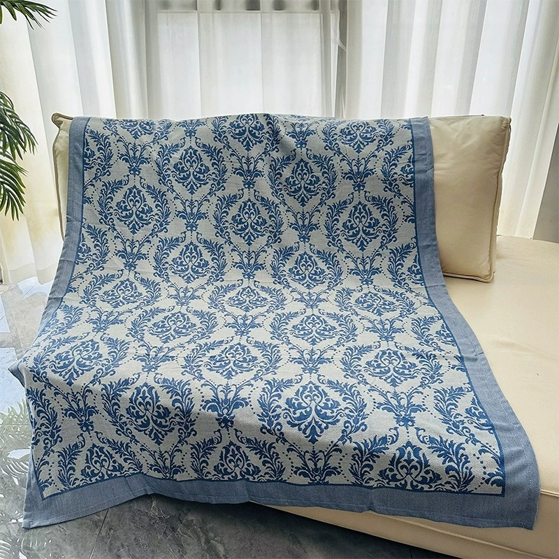 Polüesterjacquard pleed reisile — geomeetriline muster, modernne minimalistlik stiil, 500–799 g, sobib kõikidele aastaaegadele