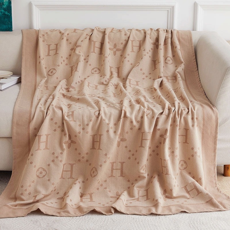 Polüesterjacquard pleed reisile — geomeetriline muster, modernne minimalistlik stiil, 500–799 g, sobib kõikidele aastaaegadele