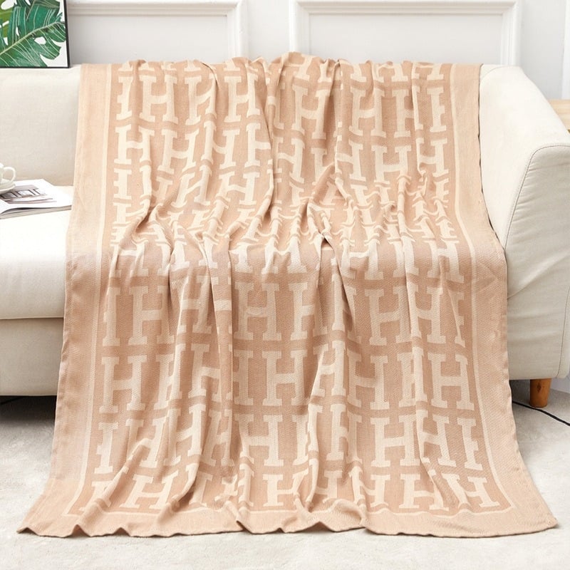 Polüesterjacquard pleed reisile — geomeetriline muster, modernne minimalistlik stiil, 500–799 g, sobib kõikidele aastaaegadele