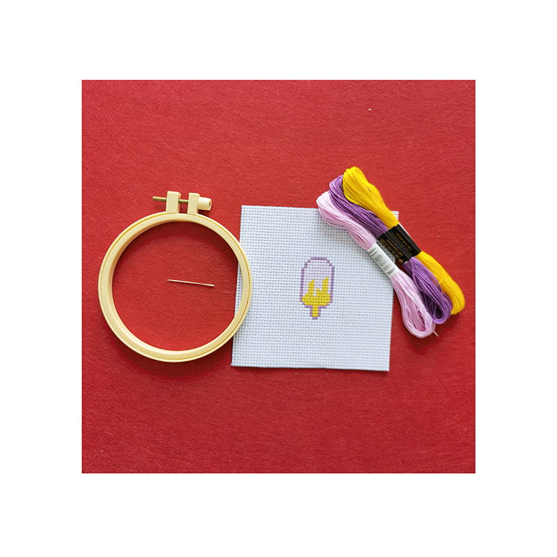 Križićno šivanje za početnike – DIY set, platno 11CT, uzorak cvijeće i lišće