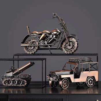 Pramoninio stiliaus metalo motociklo modelio dekoras – gyvenamojo kambario papuošalas; paviršius: elektroplatavimas; be pritaikymo