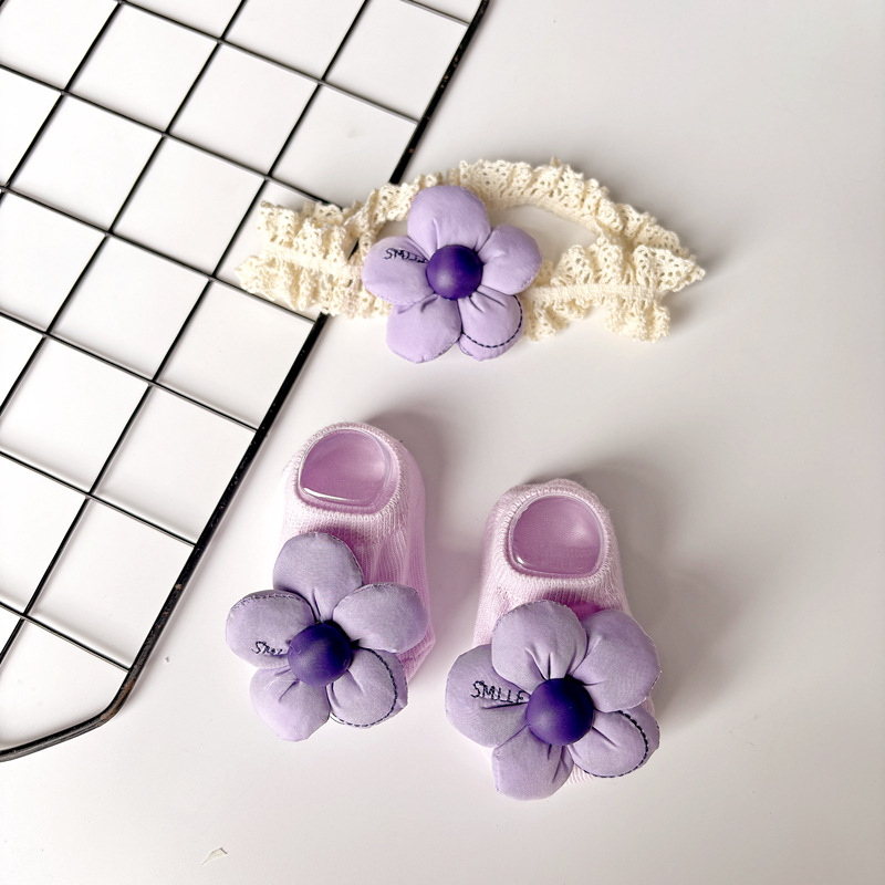 Kūdikių plaukų juostelės ir kojinaitės komplektas – kasytės motyvas, rankų darbo medvilnė, kūdikiams 0–3 metų