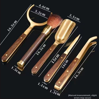 Σετ εξι εργαλείων για Τσάι Κουνγκ Φου — χαλκός, μοντέρνος μινιμαλιστικός σχεδιασμός; περιλαμβάνει μαχαίρι τσαγιού, κλιπ, κουτάλι και βούρτσα τσαγιού