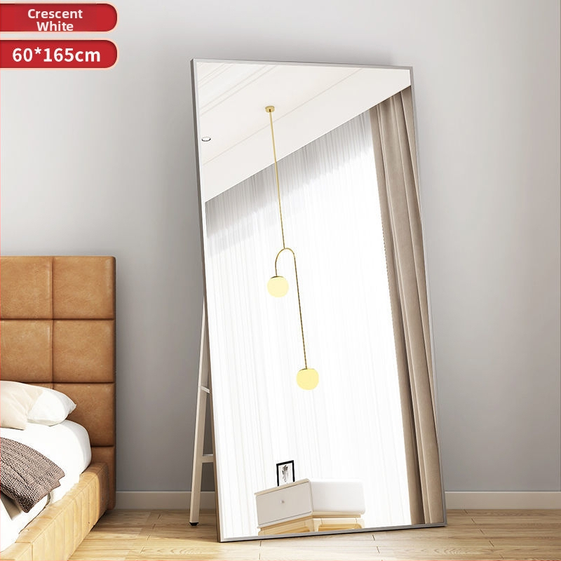 Ολόσωμος καθρέφτης – επιδαπέδια ή τοιχοστήριξη τοποθέτησης, σε σκανδιναβικό στυλ, για κοριτσίστικο δωμάτιο.