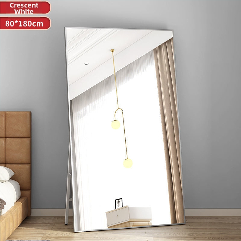 Ολόσωμος καθρέφτης – επιδαπέδια ή τοιχοστήριξη τοποθέτησης, σε σκανδιναβικό στυλ, για κοριτσίστικο δωμάτιο.