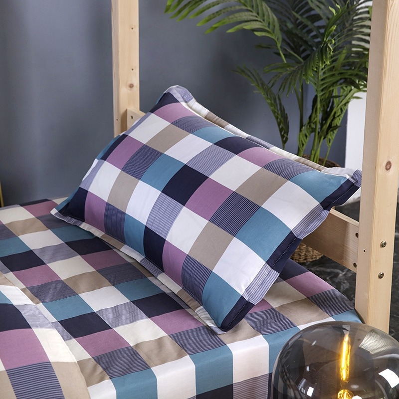 Jastučnica od 100% pamuka, twill tkanina, 40 niti, reaktivni ispis i bojanje, moderni minimalistički stil