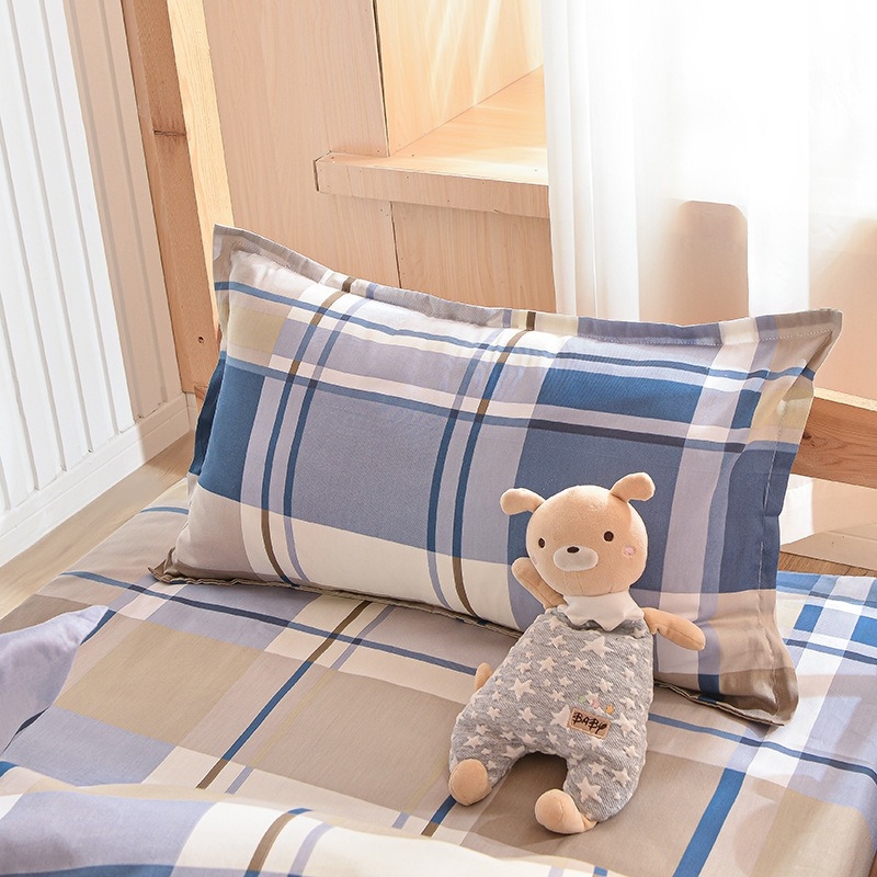 Jastučnica od 100% pamuka, twill tkanina, 40 niti, reaktivni ispis i bojanje, moderni minimalistički stil