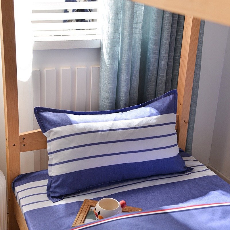 Jastučnica od 100% pamuka, twill tkanina, 40 niti, reaktivni ispis i bojanje, moderni minimalistički stil