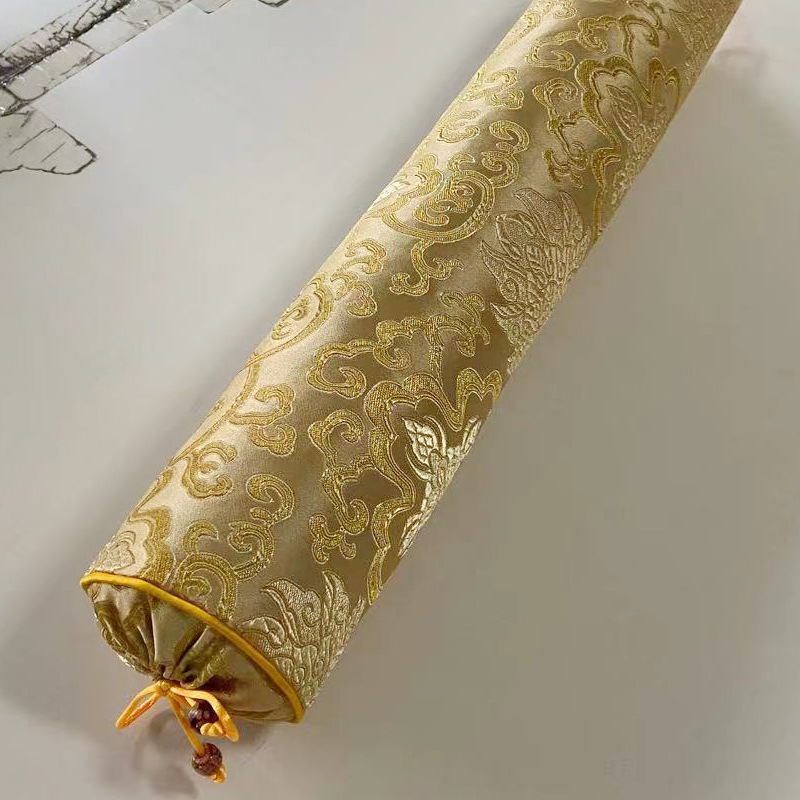 Jastučnica za vratni jastuk s izvezenim logom; satenski poliester tkanina (90% poliester); reaktivno bojanje; prilagodba dostupna