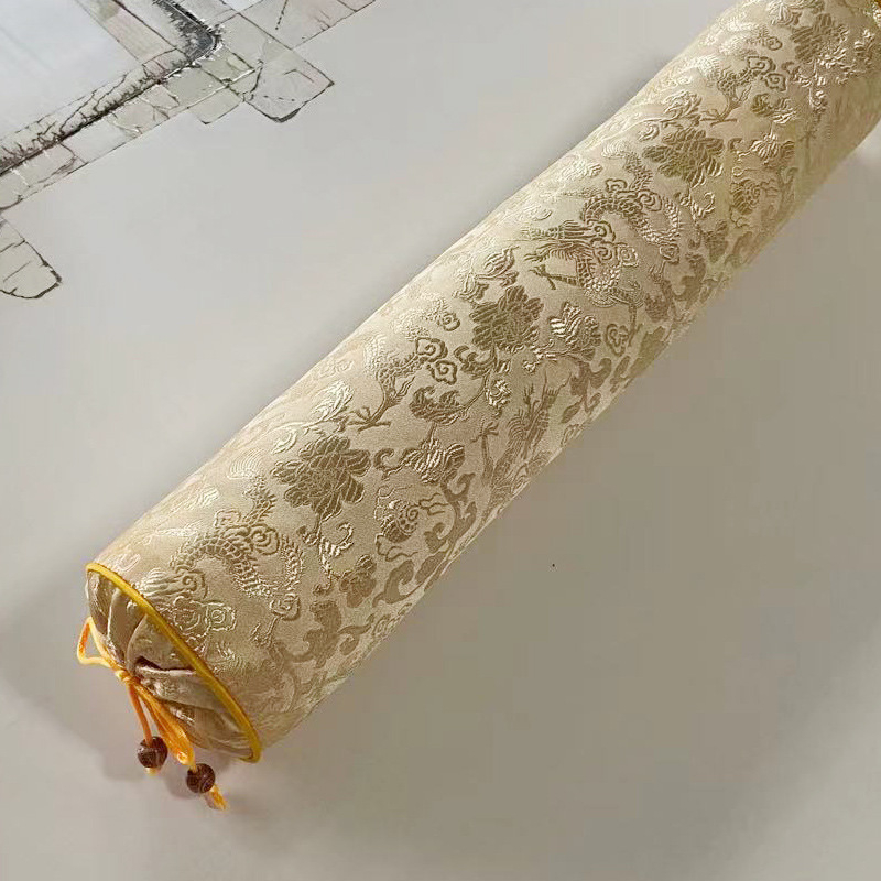 Jastučnica za vratni jastuk s izvezenim logom; satenski poliester tkanina (90% poliester); reaktivno bojanje; prilagodba dostupna