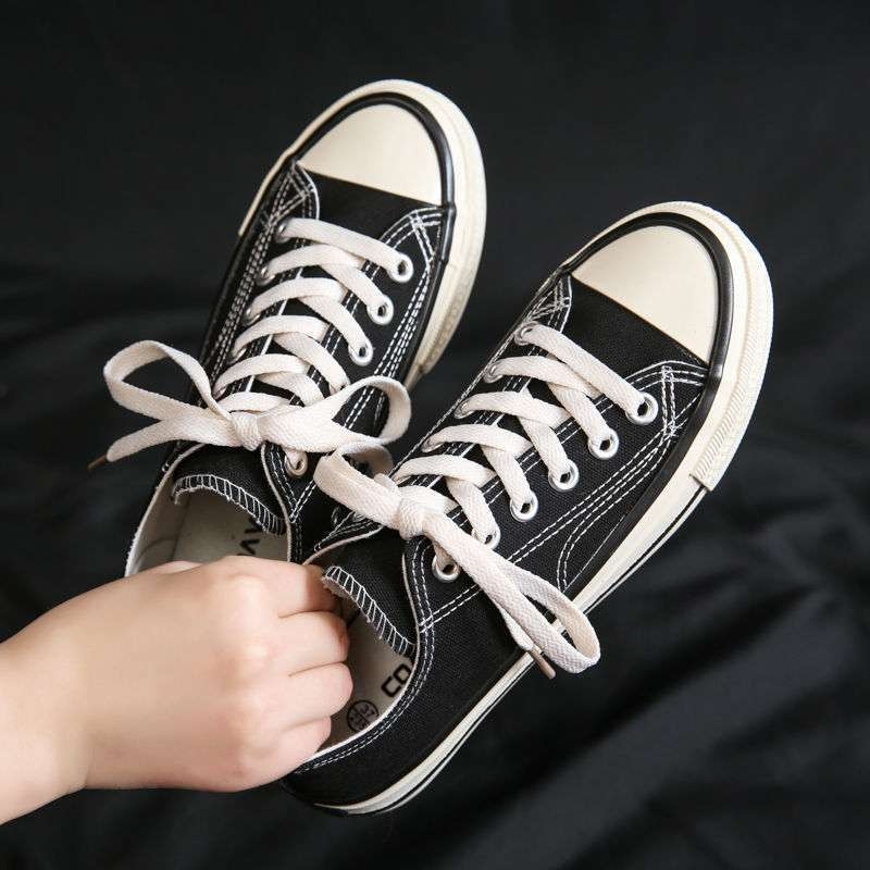 Ženske platnene tenisice s srednjom visinom gornje strane, gumom potplatom, pamukom podstavom i vezicama