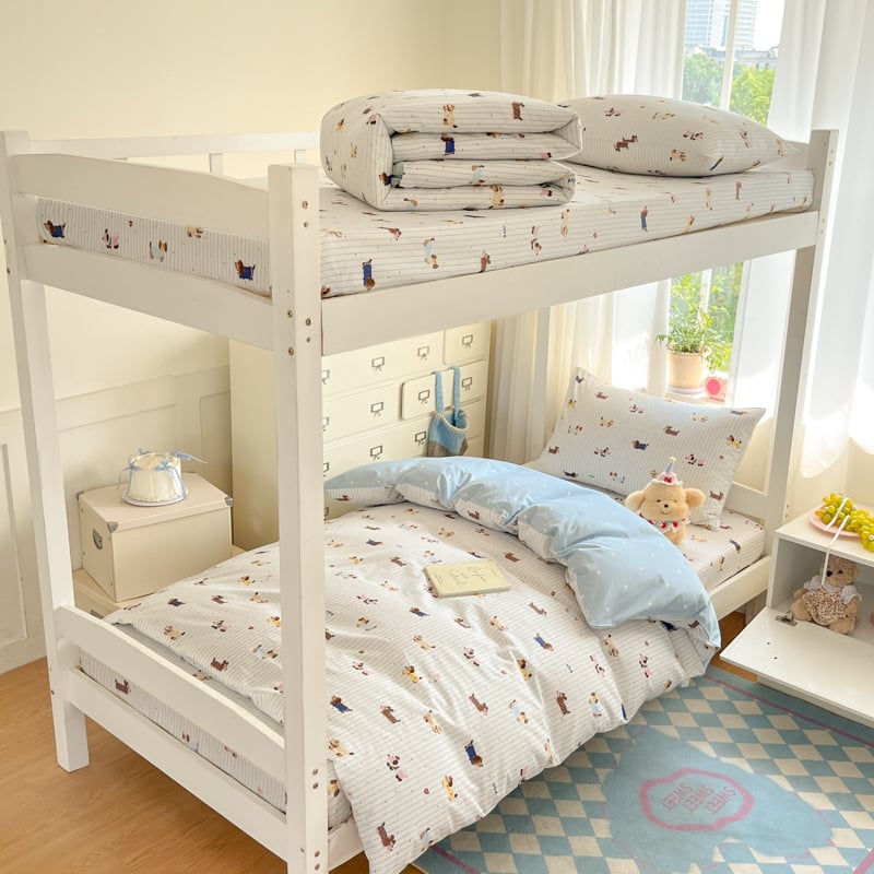 Mokyklos bendrabucio patalynės komplektas, keturių dalių, 100% medvilnė, animacinių ir botaniniai gėlių raštai, visam sezonui, svoris 2.0-2.5 kg