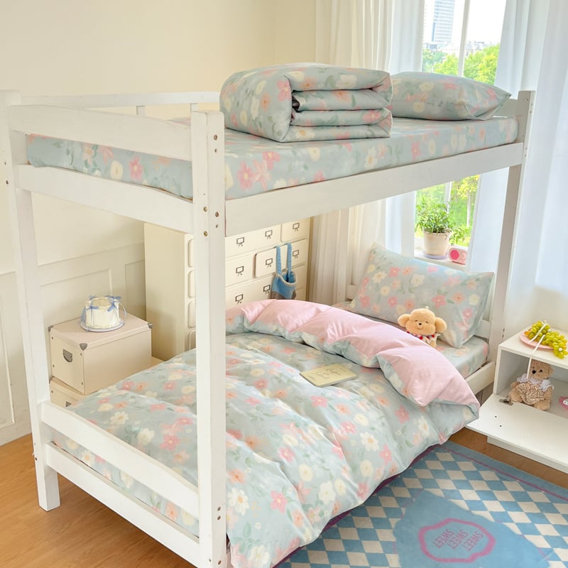 Mokyklos bendrabucio patalynės komplektas, keturių dalių, 100% medvilnė, animacinių ir botaniniai gėlių raštai, visam sezonui, svoris 2.0-2.5 kg