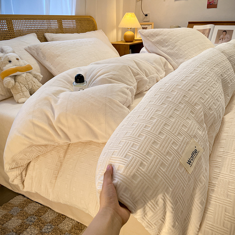 Nordinio stiliaus keturių dalių patalynės komplektas iš pieno veliūro su dvipusiu storesniu flisu, žieminė antklodės užvalkalas ir lakštai