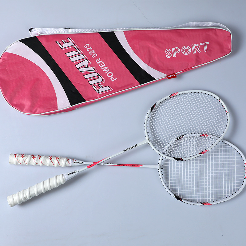 Ράκετ μπατμίντον με πλαίσιο από ανθρακονήματα, ευθεία κεφαλή, βάρος 95–100 g, πάχος λαβής G2, υλικό χορδών: ίνες μεταξιού