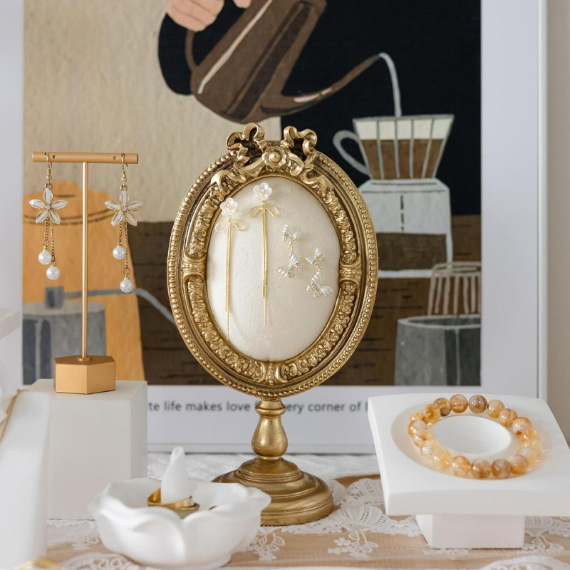 Стойка за бижута за гривни и колиета, кожа, гипсова основа, първо ниво, полиране