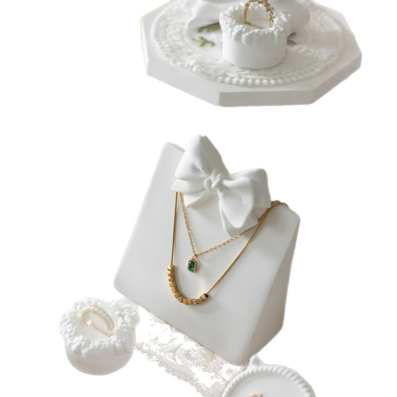 Стойка за бижута за гривни и колиета, кожа, гипсова основа, първо ниво, полиране